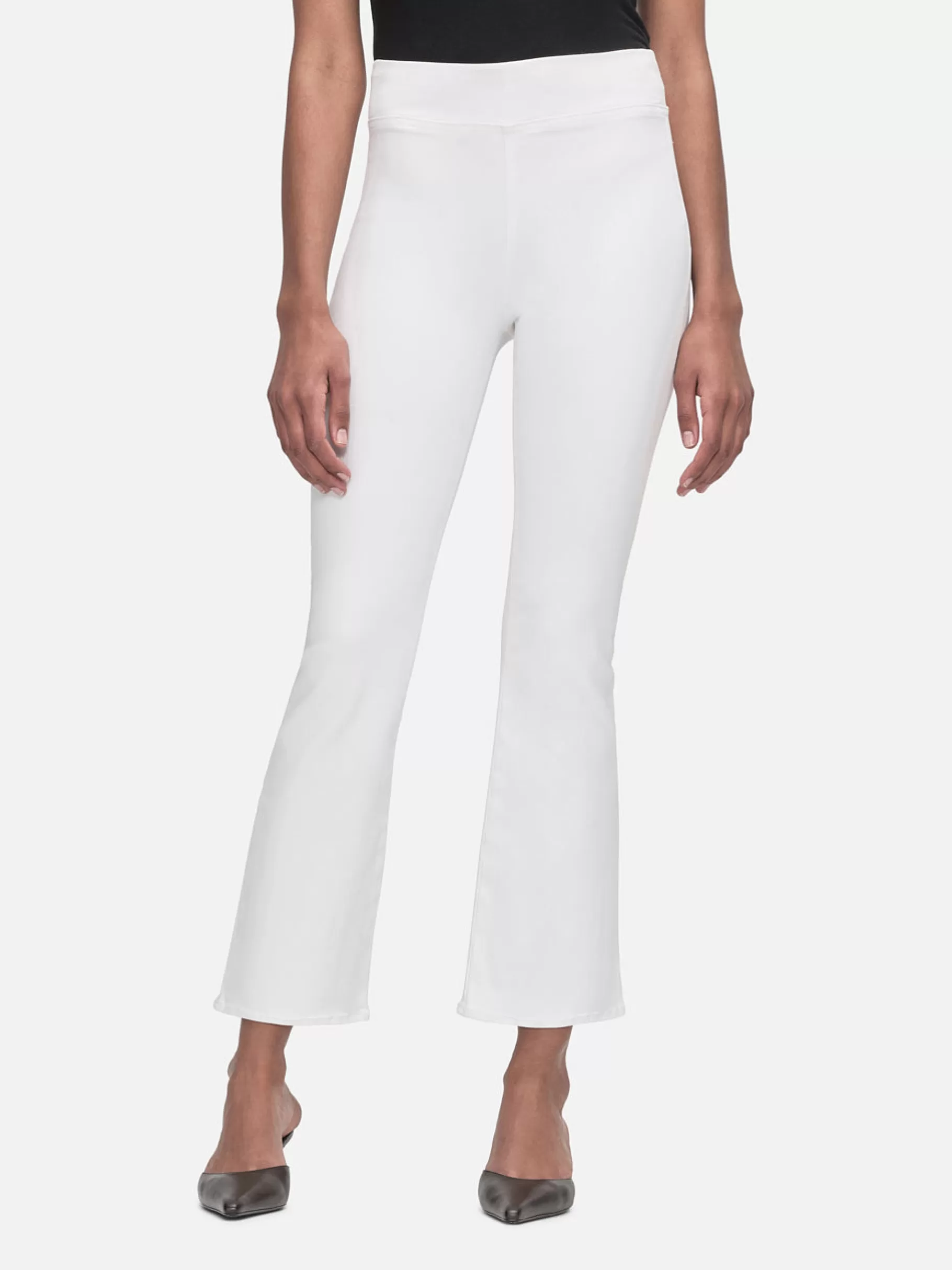 Bootcut*FRAME The Jetset Crop Mini Boot in White